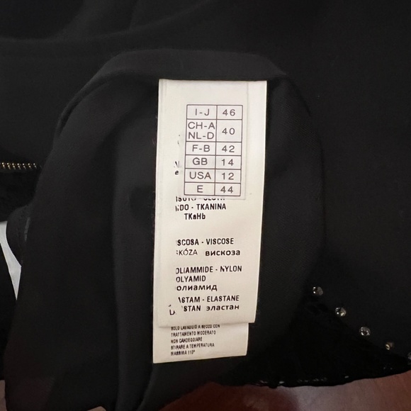 Dress - Picture 8 of 10